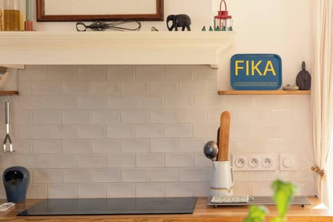 0adc7d82 5575 4862 bbdf 8b3625def49f