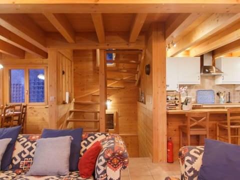 Flooring, Furniture, Wood, Interior Design, Floor, Room, Ceiling, Hardwood, Wood Stain, Wood Flooring