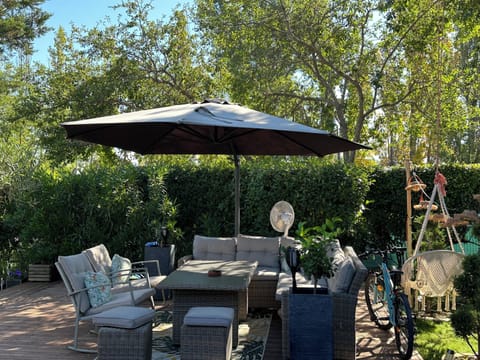 A place to eat and chill in the garden - with the view of the Sainte Victoire
