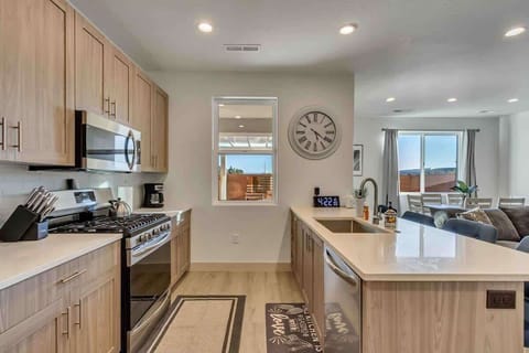 Fully Stocked Kitchen