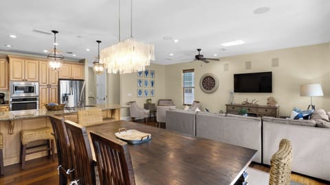 448 Beach Bike Way - 2nd Floor Dining Area