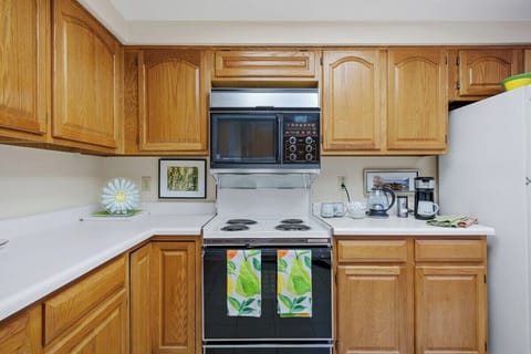 Stove Top and Microwave