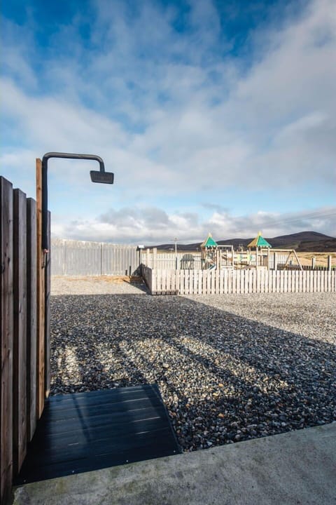Window, Facade, Architecture, Door, Home, Estate, Mansion, Sash Window, Balcony, Villa