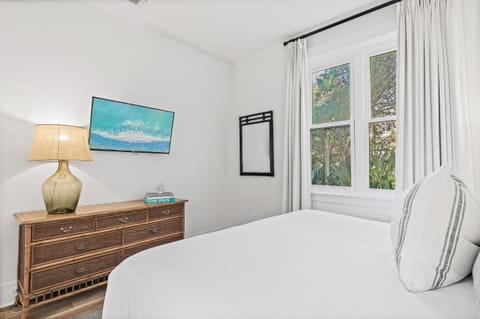 Isle of View - Water's Edge - Second Floor - Bedroom #4 (King)