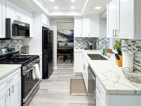 Fully equipped kitchen