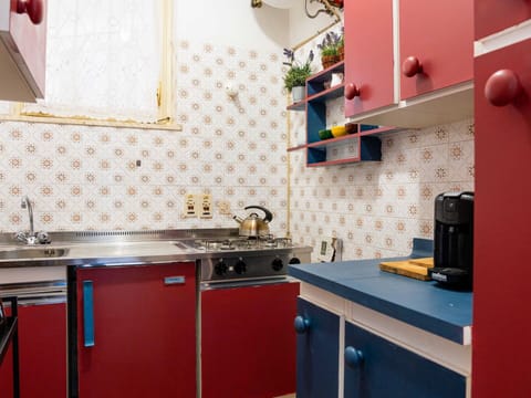 Blue, Mountainous Landforms, Water, Body Of Water, Water Resources, Mountain, Hill, Coast, Horizon, Coastal And Oceanic Landforms