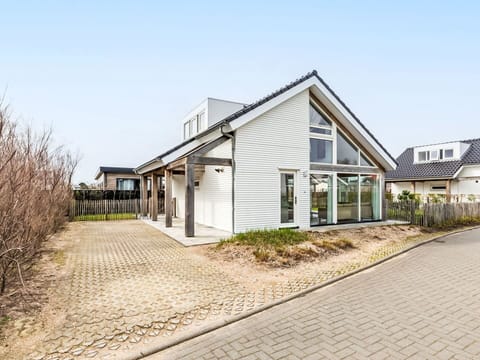 Home, Roof, Siding, Estate, Driveway