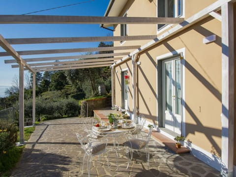 Porch, Shade, Outdoor Structure, Awning, Balcony, Patio, Chair, Outdoor Furniture, Pergola, Eco Hotel