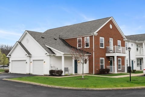 Prime ground-floor location within Albany Glen Apartments