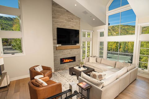 345 Offerson - Living 2-