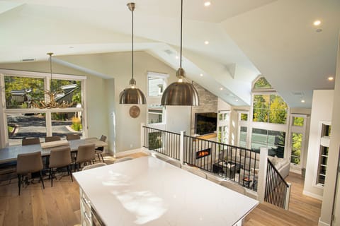 345 Offerson - Living - Kicthen 1-06231