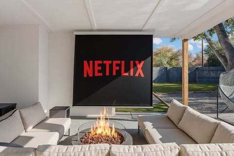 Watch a movie with our outdoor movie theater! Comes with Netflix and Amazon Prime + an HDMI cord to connect your laptop!