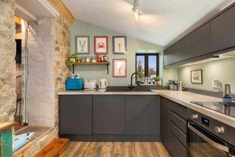 Rural Views, Rustic Charm