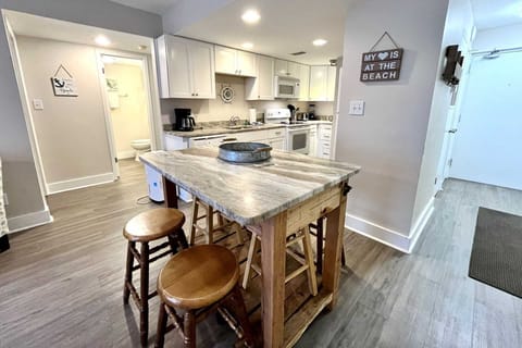 Nice dining table with granite counter.