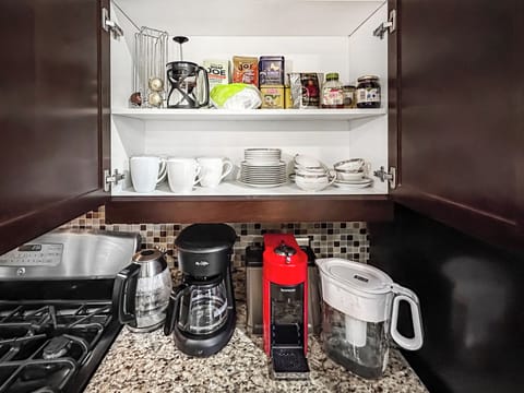 Coffee Bar - Tea selection, Coffee (Decaf) , espresso machine and more