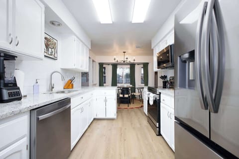 Our fully stocked kitchen has everything you need, from premium appliances to generous cabinetry and all the utensils you could need.