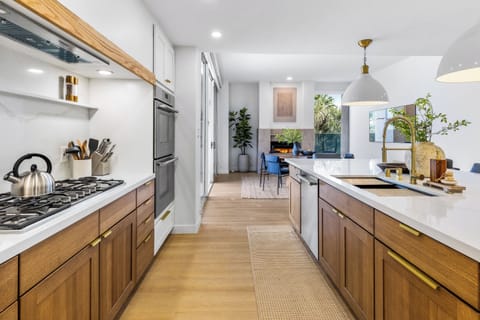 Amazing Chef's Kitchen