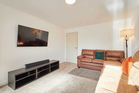 Aronora Guest House, Blaydon - Host & Stay