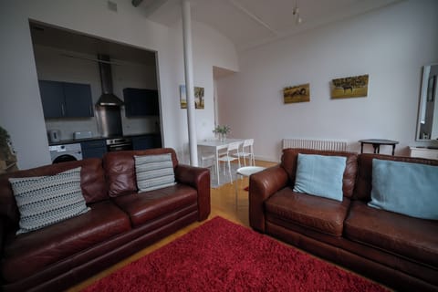 50cb1520-0883-472b-bd4d-e4b7bfd2b2c6