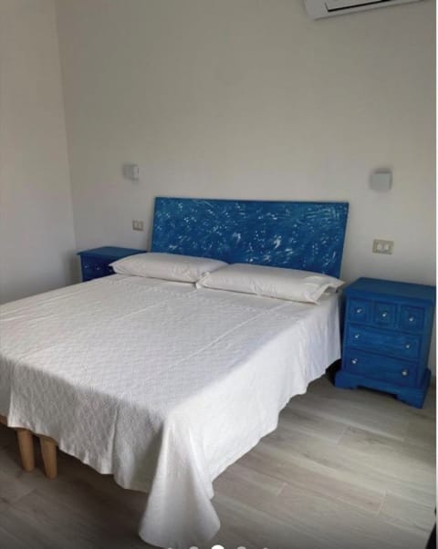 Iron/ironing board, free WiFi, bed sheets, wheelchair access