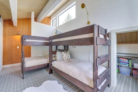 Bedroom 4 | 2 Twin Bunk Beds | 3rd Floor