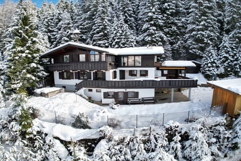 Holiday Home Exterior [winter]