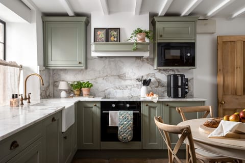 Garth Cottage Kitchen - StayCotswold