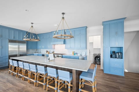 Full kitchen with high end appliances with seating for 24 (2nd Floor)