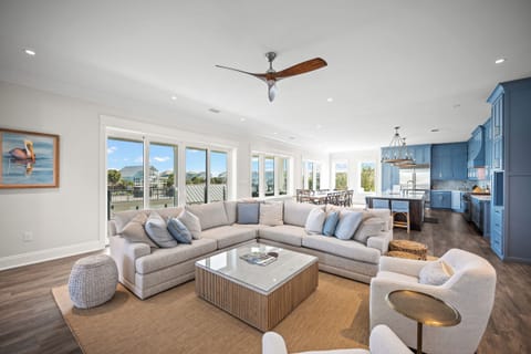 Main Level (2nd Floor) Living Area