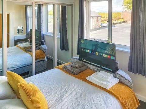 Double bedroom | Classroom Two - Broadwood House, Lifton