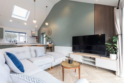 Living Room / Lounge