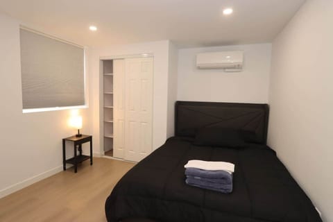 Bedroom 2 with queen memory foam mattress. Minisplit for both heat and AC.