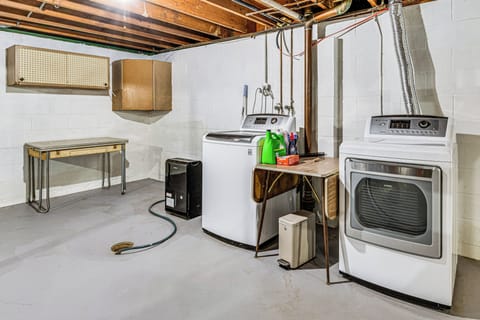 Washer & Dryer | Basement Level