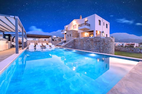 Grey Grand Villa | HotelPraxis Group