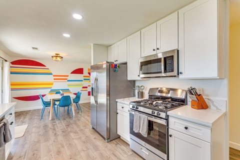 Kitchen | Drip/Single-Serve Coffee Maker | Crockpot | Cooking Basics