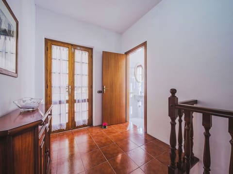 Apartment, Residential Area, Condominium, Commercial Building, Mixed-Use, Parking, Family Car, Balcony, Brutalist Architecture