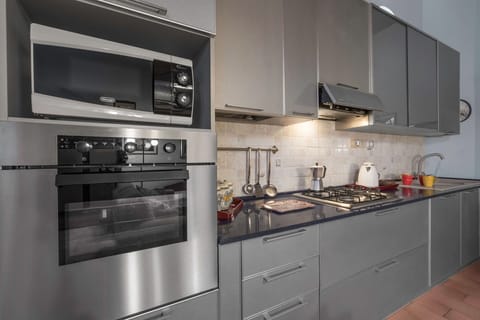 Autumn, Kitchen, Living Room, Spring, Summer