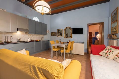 Autumn, Kitchen, Living Room, Spring, Summer