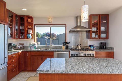 Fully equipped kitchen