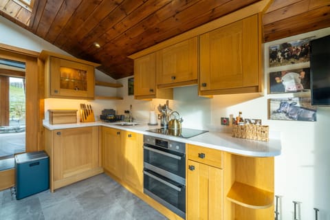 Stoney Calf - Kitchen with integrated appliances.