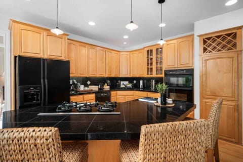 Cook delicious meals for breakfast, lunch, and dinner in this sizable and fully equipped kitchen.