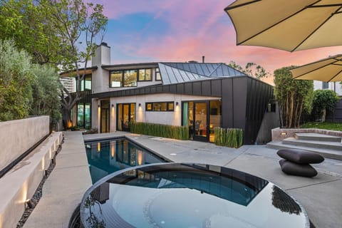 Pool & Hot Tub in Backyard Area