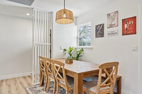 Architecture, Building, Dining Room, Dining Table, Furniture