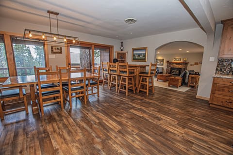 Graces Place - Dining Area