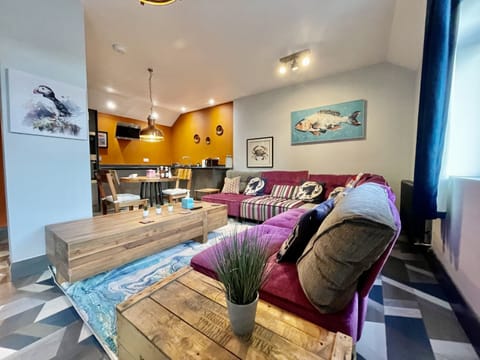 Living Room / Lounge