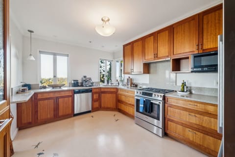 Indoors, Kitchen, Floor, Flooring, Microwave