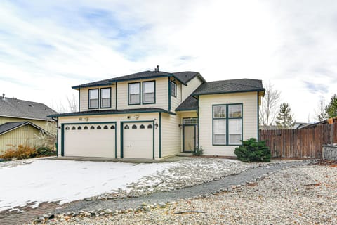 Reno Vacation Rental | 5BR | 3BA | 3,091 Sq Ft | Stairs Required