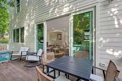 92668690-370b-4e65-9b51-df34c0403152