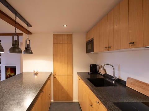 Countertop, Kitchen, Interior Design, Flooring, Wood, Cabinetry, Furniture, Ceiling, Kitchen Appliance, Sink