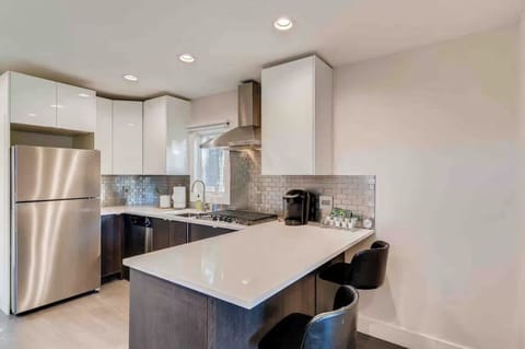 Kitchen island seating for 2